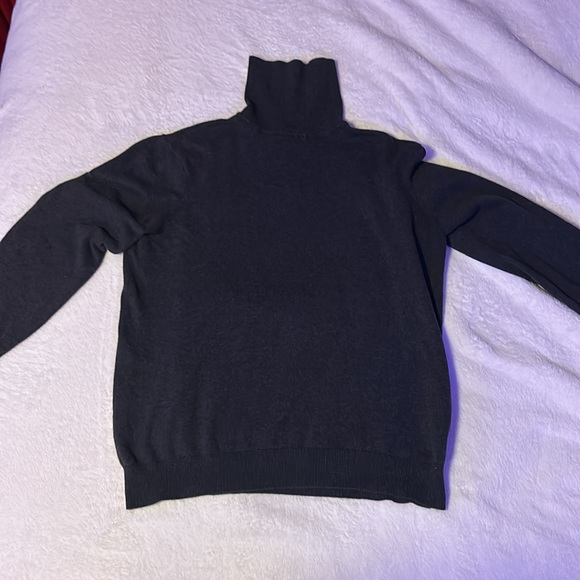 Men’s H&M Turtleneck Sweater - Picture 2 of 4
